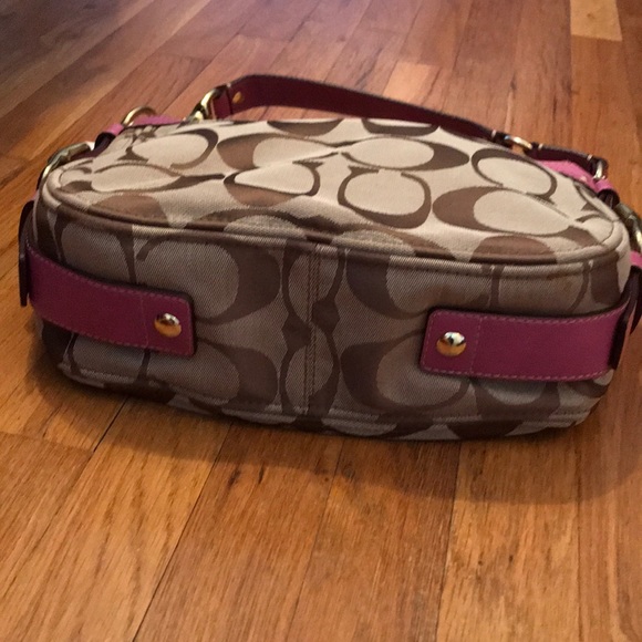 Coach Signature Zoe - Picture 3 of 8